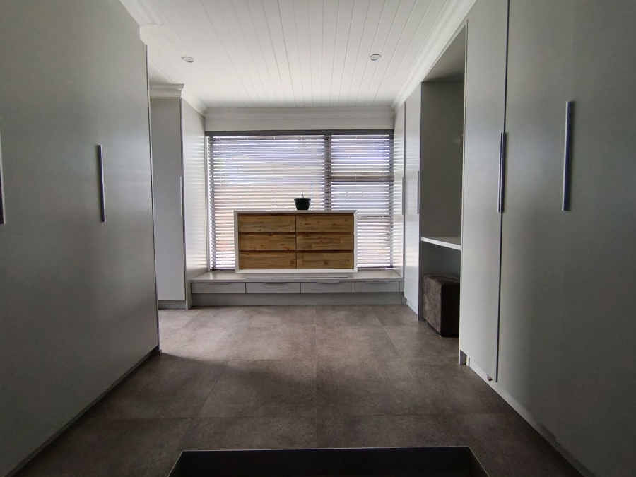 3 Bedroom Property for Sale in Pentagon Park Free State